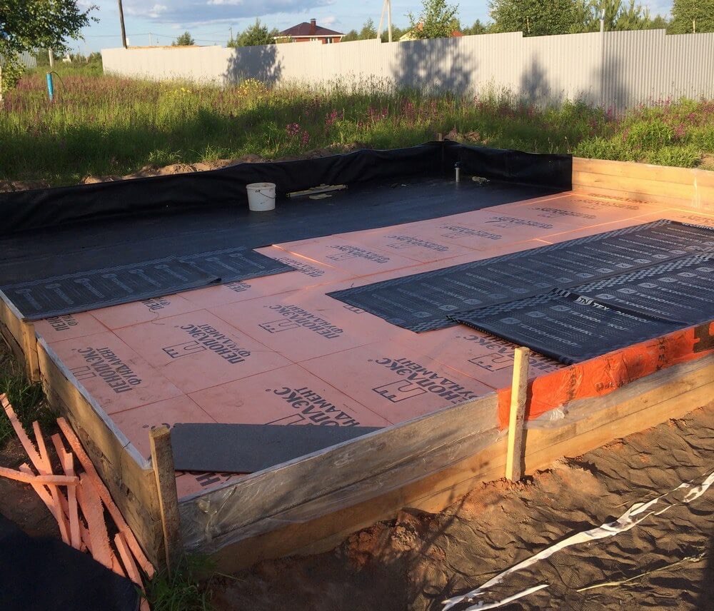 Утепленный плитный фундамент - фото 1